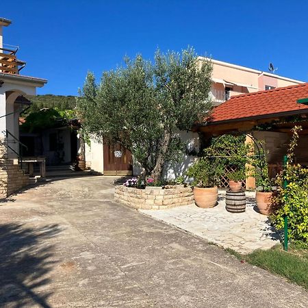 سفيتي بيتار Apartments And Rooms Rogic المظهر الخارجي الصورة